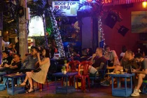 Hà Nội sắp gỡ bỏ quy định "giờ giới nghiêm"