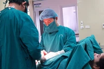 Mang khối u xơ tử cung bằng quả bưởi lại cứ tưởng béo