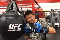 50 tỷ đồng để đánh bại võ sĩ MMA Từ Hiểu Đông 