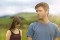 Bị “kẻ thứ ba” hăm dọa đánh đập khiến tình yêu “đi xuống”