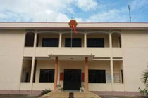 Ly hôn vì con trai giống ông hàng xóm