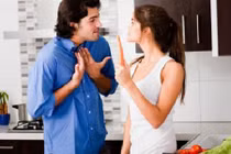 Bị bố mẹ mắng sa sả vì vợ mừng đám cưới anh họ 100 ngàn 