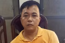 Cảnh sát nổ súng khống chế trùm ma túy trên xe Mazda