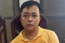 Cảnh sát nổ súng khống chế trùm ma túy trên xe Mazda