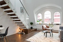 Thăm căn hộ 2 tầng có cách bài trí nội thất thông minh