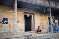 Ngắm tuyệt tác nhà trình tường còn sót lại ở Đồng Văn