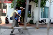 Những bức ảnh tình cha con lay động triệu tâm hồn 