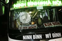 Ném đá ô tô trên cao tốc có thể bị phạt tù