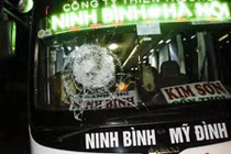 Ném đá ô tô trên cao tốc có thể bị phạt tù