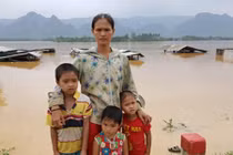 Quảng Bình lũ chồng lũ: Không còn gì để cho lũ cuốn!