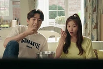 Đằng sau thói quen quên tắt ti vi của chồng là một bí mật khủng khiếp