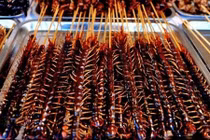 Đây là bữa ăn kinh dị nhất đời mà bạn nhìn thấy!