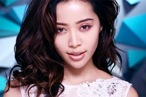 Những hot girl da nâu, môi dày nổi tiếng thế giới