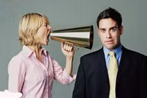 Ly hôn vì bị vợ bạo hành