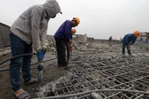 Việc phá dỡ diện tích vi phạm nhà 8B Lê Trực bị cản trở