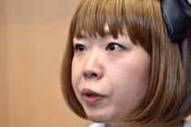 Hầu tòa vì làm tượng bộ phận sinh dục nữ