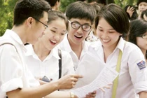 Bộ GD&ĐT có vi phạm luật khi xét tuyển theo hình thức tập trung?