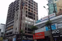 Cận cảnh tòa chung cư bỏ hoang 131 Thái Hà