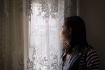 Tủi nhục cô dâu làm nô lệ tình dục cho cả nhà chồng