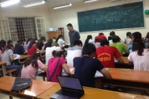 Thầy giáo bỏ việc lương cao, mở lớp tiếng Anh miễn phí