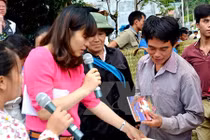 Rủ bạn gái đi chơi, bán sang Trung Quốc lấy 6 triệu đồng