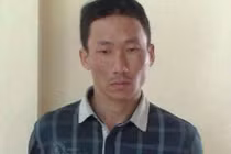 Mang bao tải chứa 2 tỷ tiền mặt băng rừng vượt biên