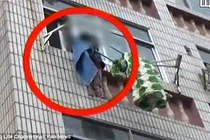 Bé 5 tuổi bị mắc kẹt ngoài ban công giữa cái rét 0 độ