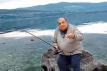 Chuyện kỳ quặc của những người may mắn nhất thế giới 