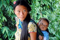 Tảo hôn ở Nghệ An: Xót cảnh trẻ con đẻ ra trẻ con