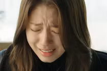 Ngã quỵ khi mở cánh cửa nơi chồng và ô sin đang...