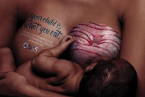 Bộ ảnh “mẹ ăn gì con bú nấy” cảnh tỉnh sản phụ sau sinh