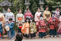 Vì sao người Nhật hóa trang búp bê mặt trắng trong lễ Tế Thần?