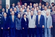 Vai trò của những “ông cố vấn” qua các thời kỳ