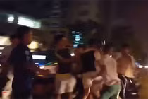 Xôn xao clip đuổi đánh xe ôm, thanh niên “hổ báo” nhận cái kết