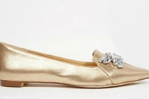 Đi giày sai cách - tổn thương kéo dài