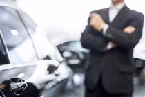 Khoe vợ đẹp xế sang, đại gia mất mạng