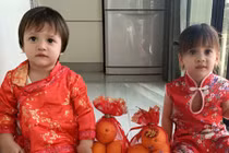 Cặp sinh đôi 4 tuổi lai 4 dòng máu gây sốt mạng