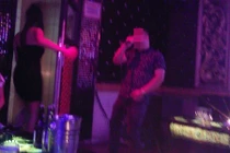 Tự sự lần đầu tiên “yêu” đau đớn của “hoa hậu nhậu thuê” 