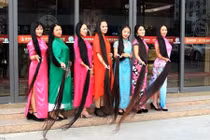 Ngỡ ngàng với những cô nàng nuôi tóc dài hơn 3 mét