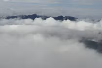 Bí ẩn rợn người về ngọn núi “quỷ” khiến máy bay rơi ở Việt Nam