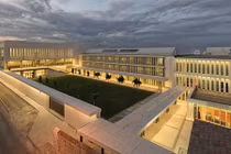 Ngắm kiến trúc những ngôi trường đẹp và lạ nhất thế giới