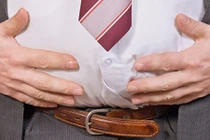 Bị sa thải vì "xì hơi" nhiều, xấu xí, quá tốt bụng