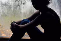 Chấn động vụ việc sản phụ nhỏ tuổi nhất nước Anh