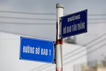 Tên đường ở Sài Gòn làm "đau đầu" người tham gia giao thông