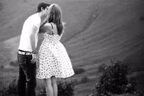 Lợi ích bất ngờ khi yêu một quý ông thấp