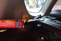 Bình cứu hỏa mini phát nổ trong ô tô ở Hà Nội