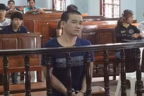 Anh họ vô luân xông vào “bắt cóc” em gái để hiếp dâm