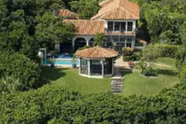 Cận cảnh biệt thự hoành tráng của diễn viên gạo cội Burt Reynolds