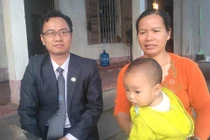 Luật sư vụ Hàn Đức Long từng bị chửi bới, tốc áo thách thức