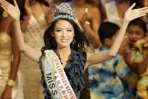 Nhan sắc bóng hồng cũ của tỷ phú Hoàng Kiều ăn đứt Ngọc Trinh 